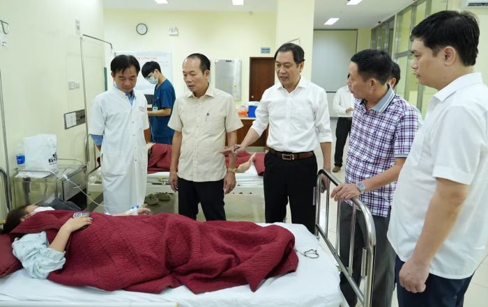 Kiểm tra 25 bếp ăn tập thể sau vụ nghi ngộ độc tại Scavi Huế